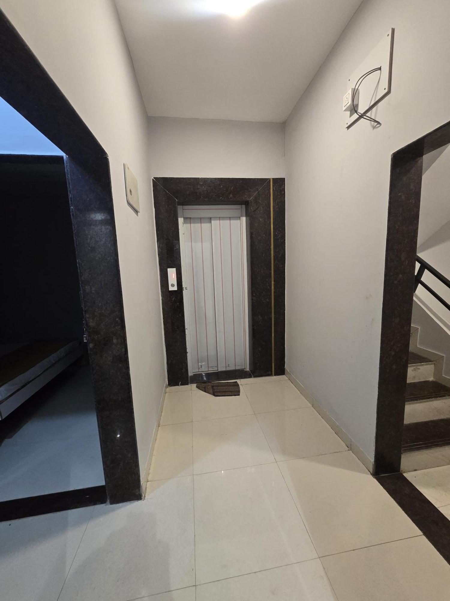 Vivanta Inn Lodge, Solapur Bagian luar foto